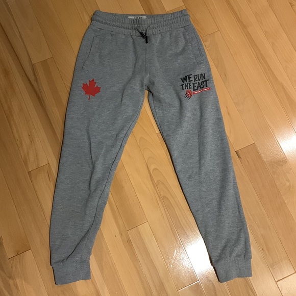 3 Boys Grey Joggers - Toronto Raptors/Urban Heritage, Children’s Place, Gymboree - Picture 14 of 17